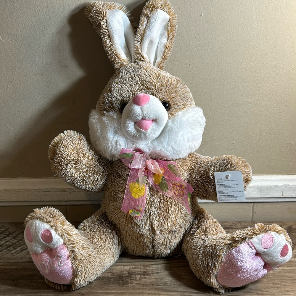 2012 Dan Dee Collectible Easter Rabbit New